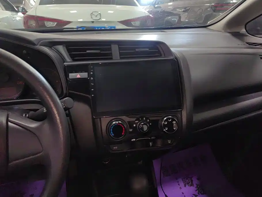 Honda Fit — миниатюра 13