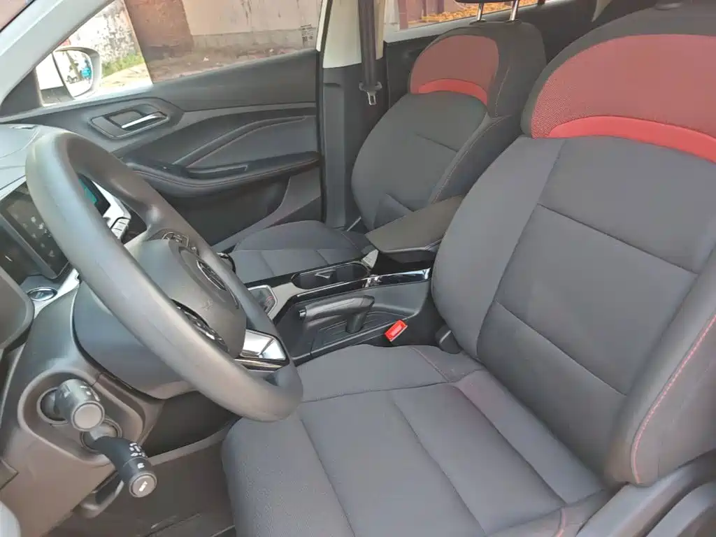 MG MG5 — миниатюра 15