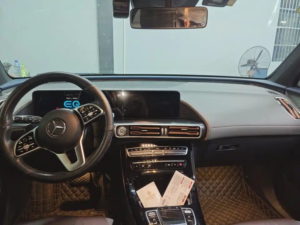 Mercedes-Benz EQC — миниатюра 7