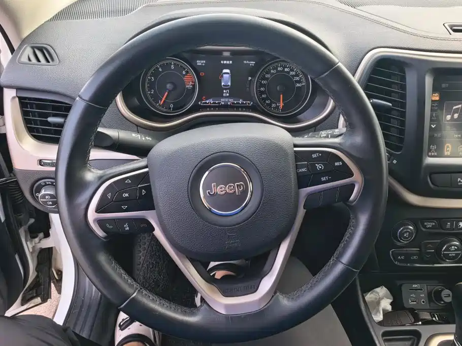 Jeep Cherokee — миниатюра 15