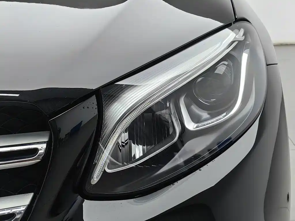 Mercedes-Benz GLC — миниатюра 7