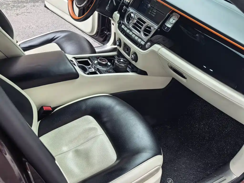 Rolls-Royce Ghost — миниатюра 7