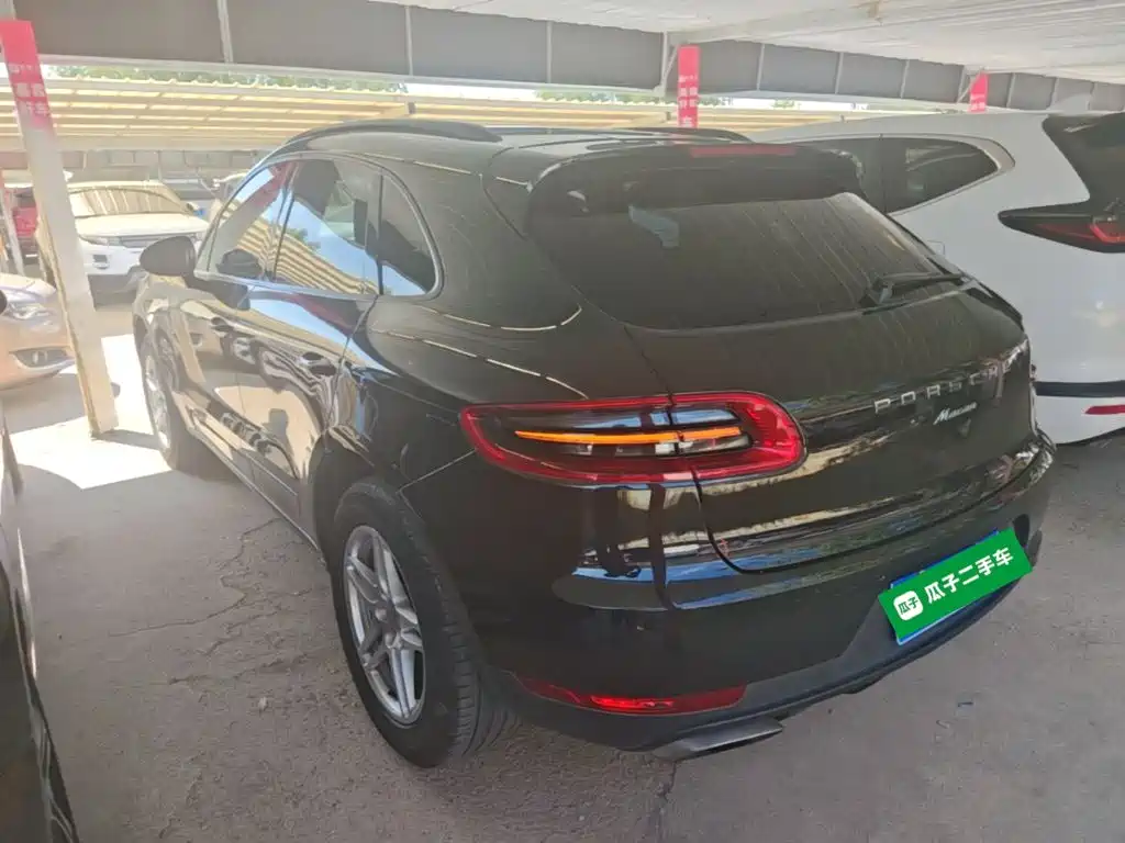 Porsche Macan — миниатюра 5