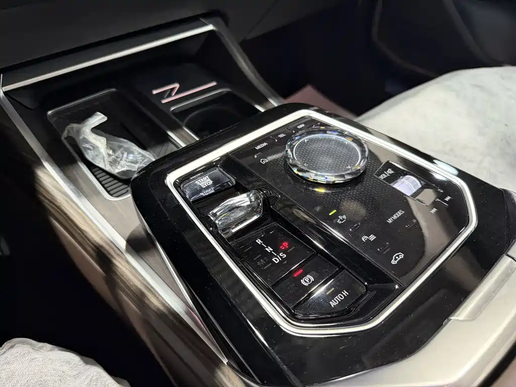 BMW 7 Series 7 2023 740Li Lead M Sport