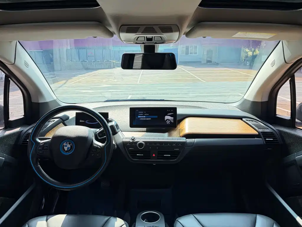 BMW i3 (Import) — миниатюра 7