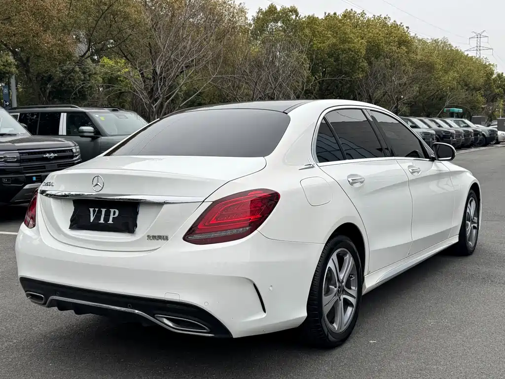 Mercedes-Benz C-Class — миниатюра 14