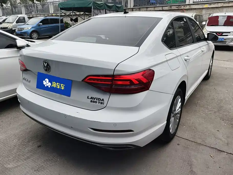 Volkswagen Lavida — миниатюра 3