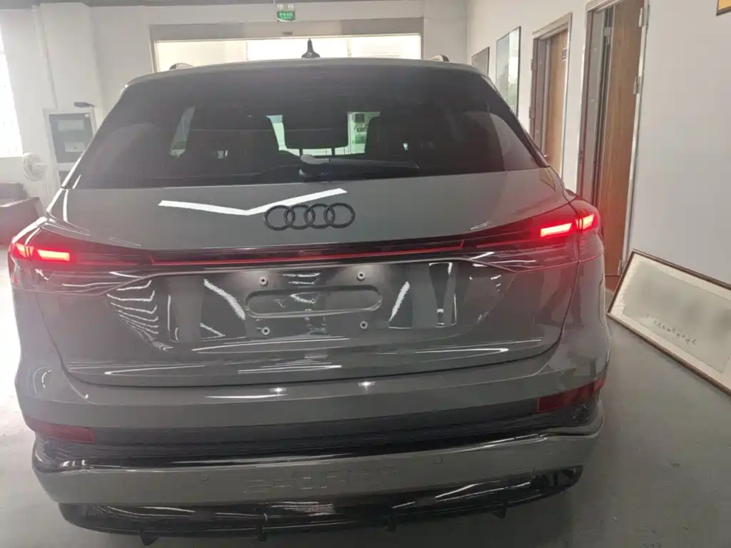 Audi Q4 e-tron — миниатюра 6