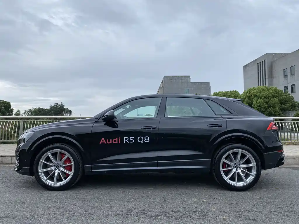 Audi RS Q8 — миниатюра 2