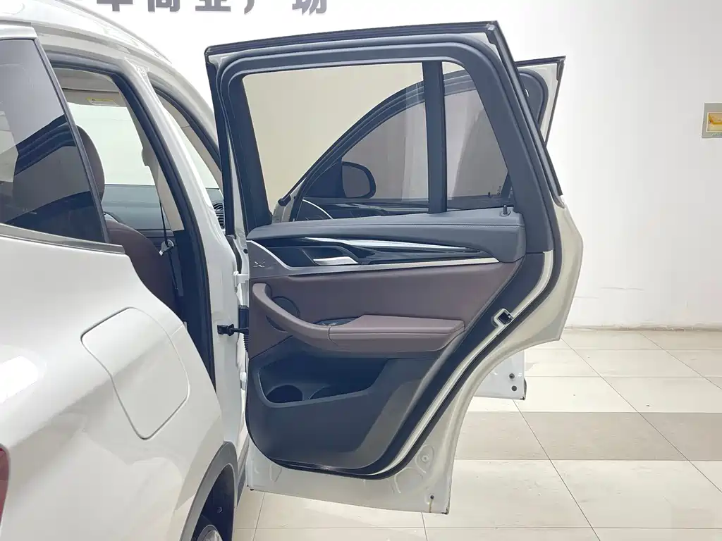 BMW X3 — миниатюра 7
