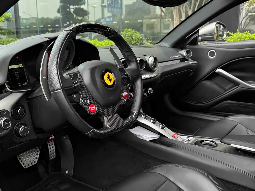 Ferrari F12berlinetta — миниатюра 3
