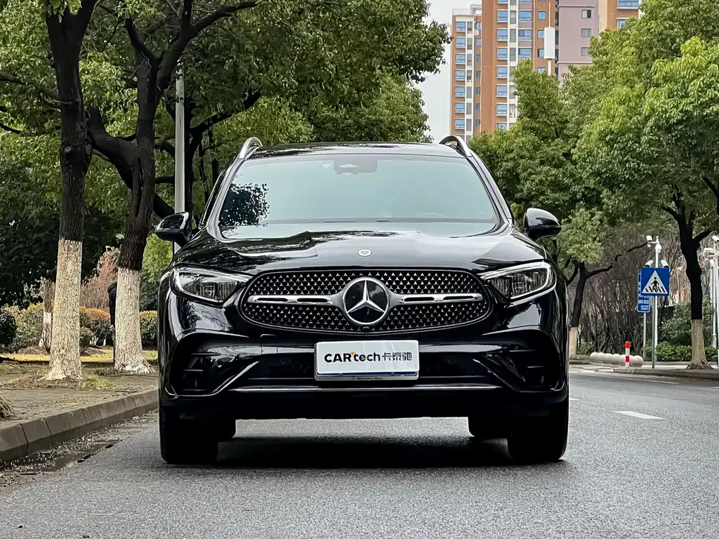 Mercedes-Benz GLC 2023 GLC 260 L 4MATIC 5 мест