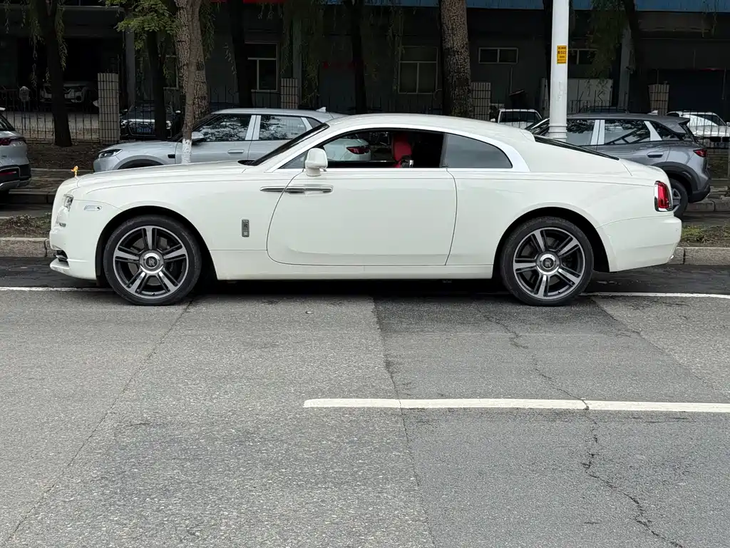 Rolls-Royce Wraith — миниатюра 3