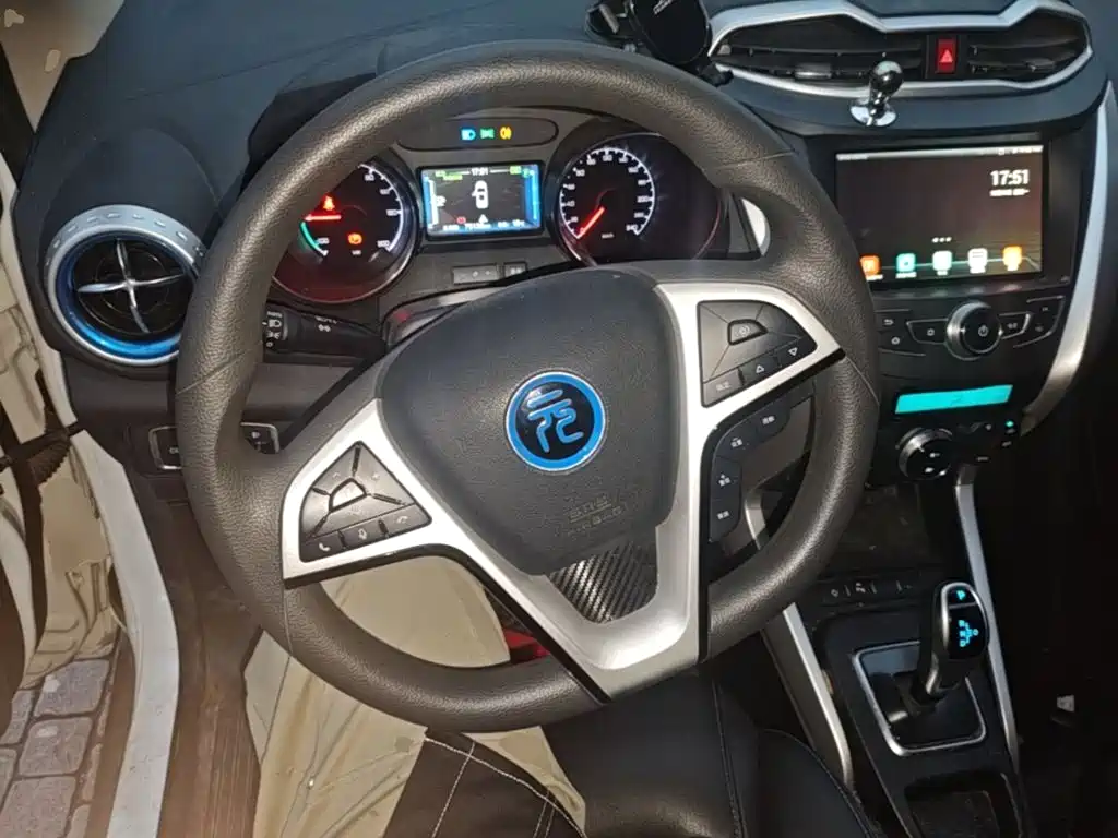 BYD Yuan EV — миниатюра 11