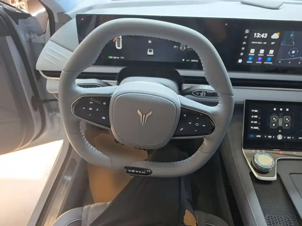 VOYAH Passion — миниатюра 11