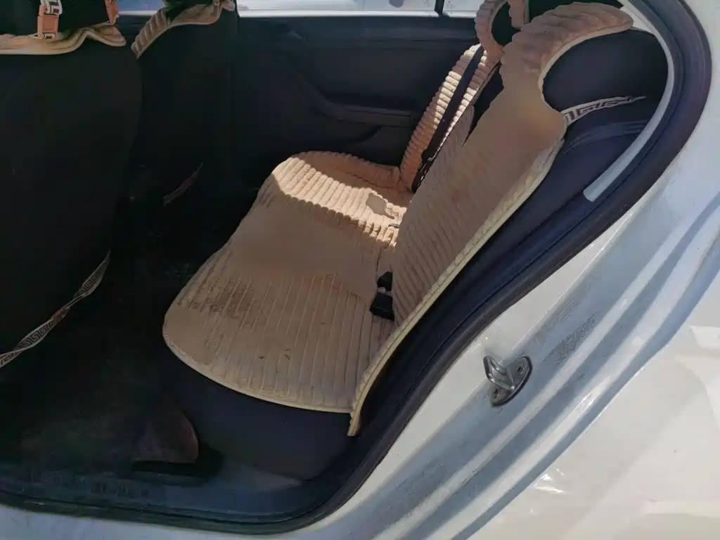 Volkswagen Jetta — миниатюра 18