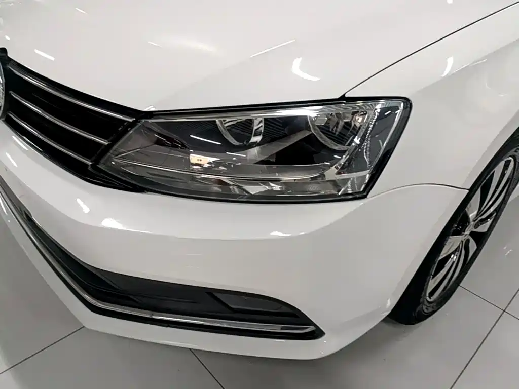 Volkswagen Sagitar — миниатюра 24