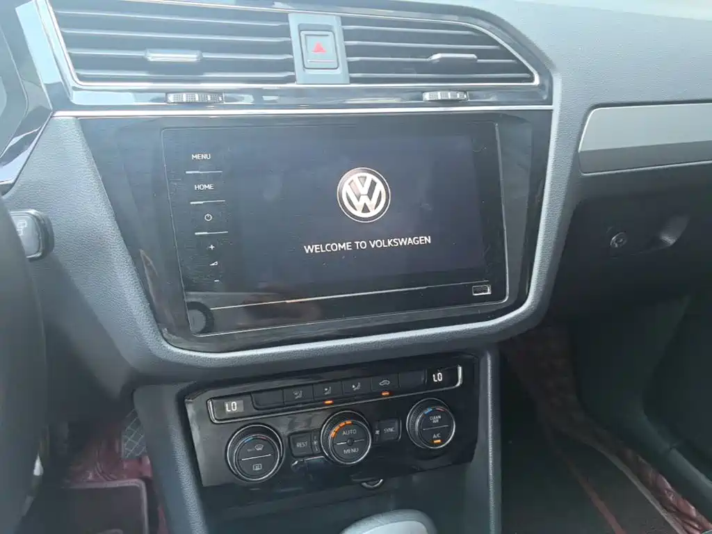 Volkswagen Tiguan L — миниатюра 13