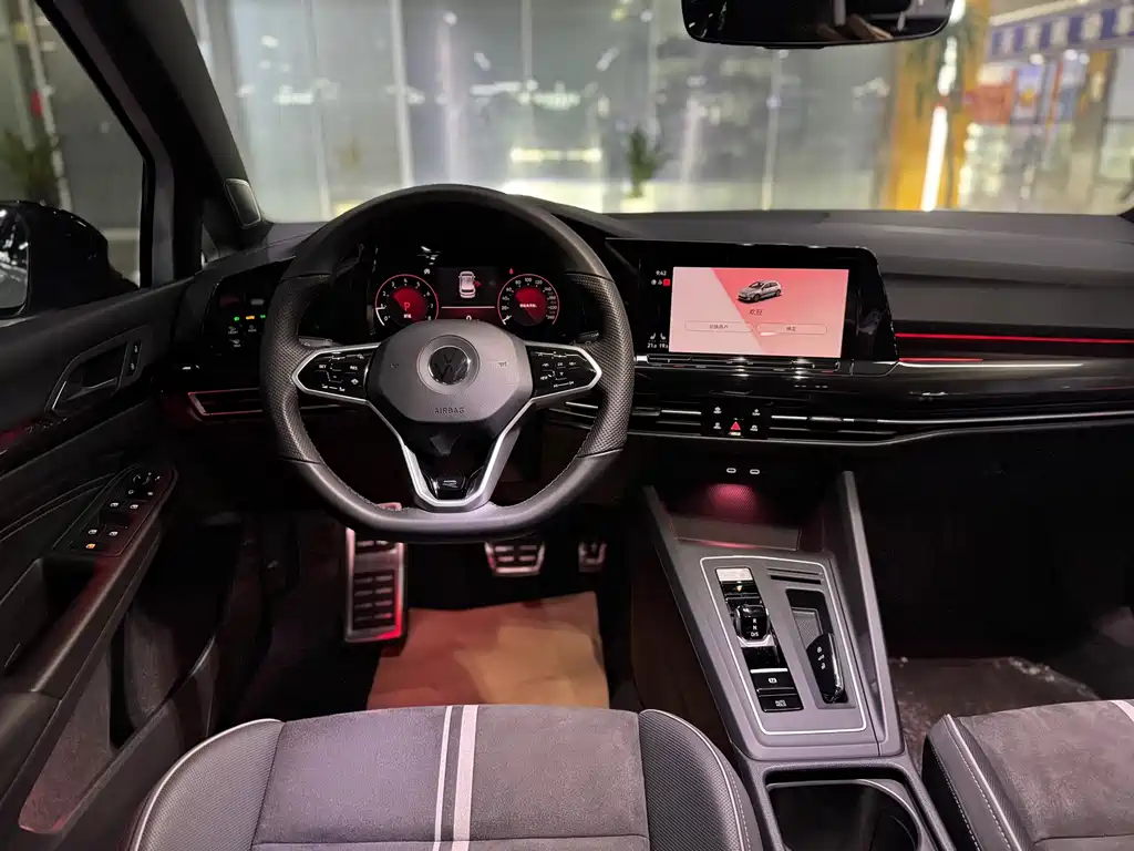 Volkswagen Golf — миниатюра 10