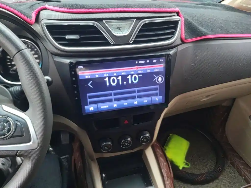 Wuling Hongguang — миниатюра 18