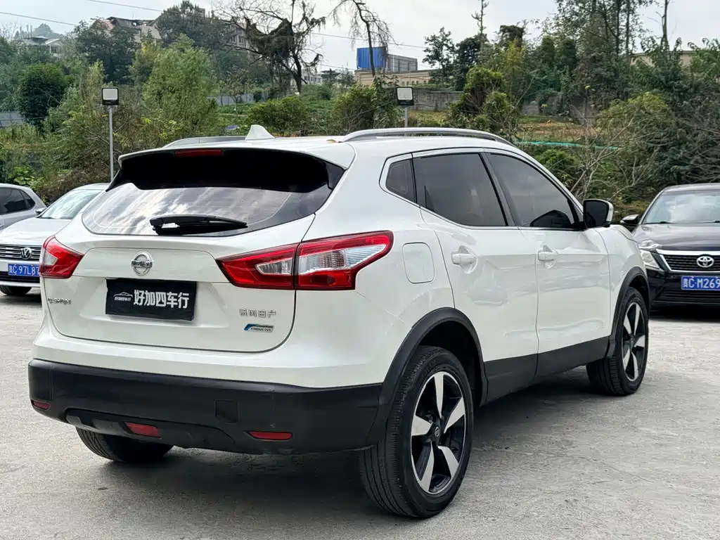 Nissan Qashqai — миниатюра 9