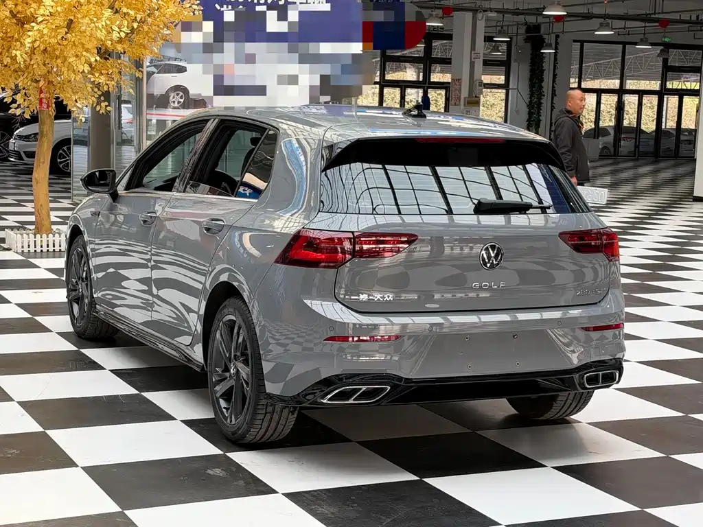 Volkswagen Golf — миниатюра 4