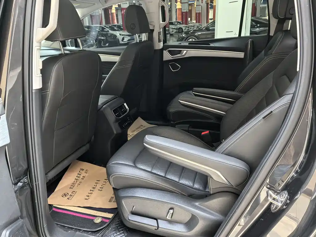 Volkswagen Viloran 2022 380TSI Luxury Pro 6 мест