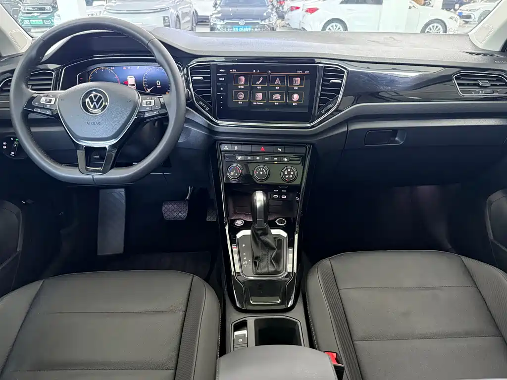Volkswagen T-Roc — миниатюра 18