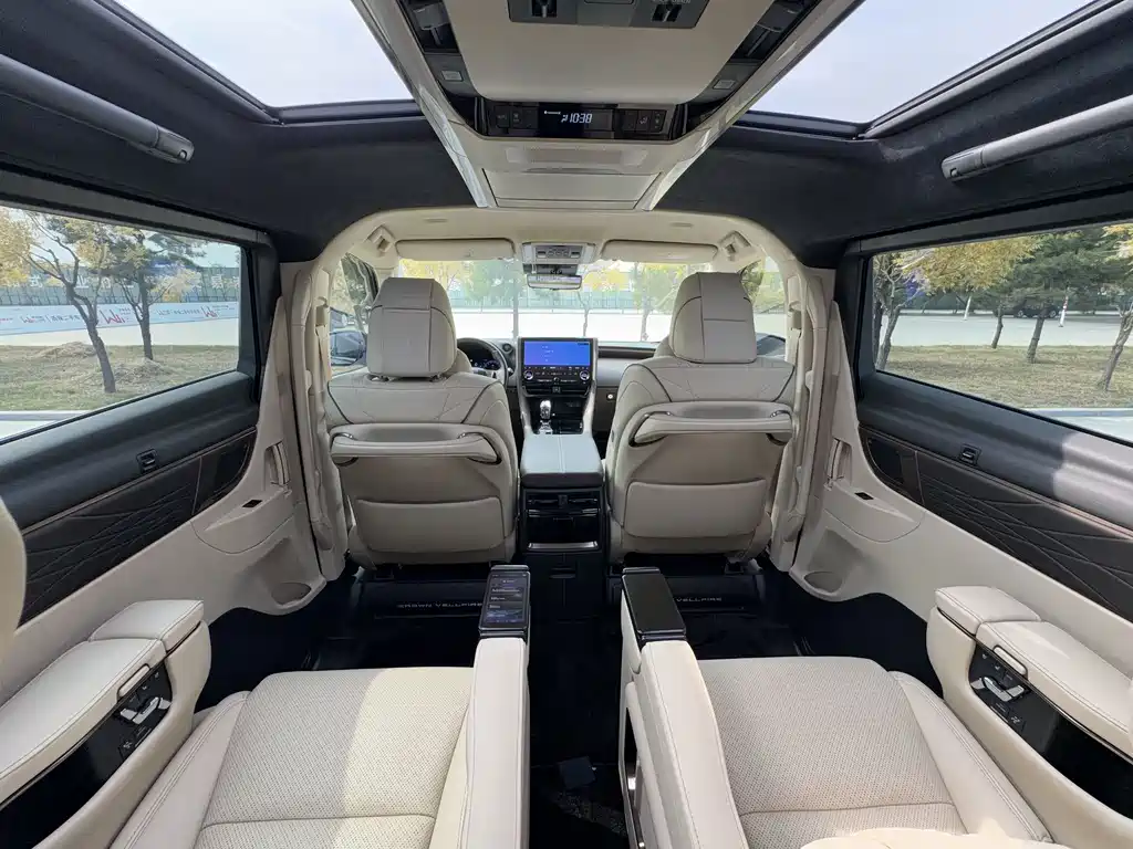 Toyota Vellfire — миниатюра 23