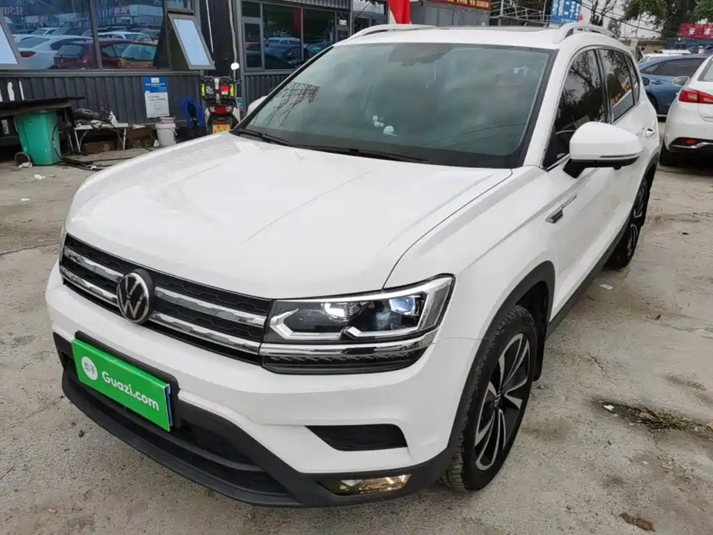 Volkswagen Tharu