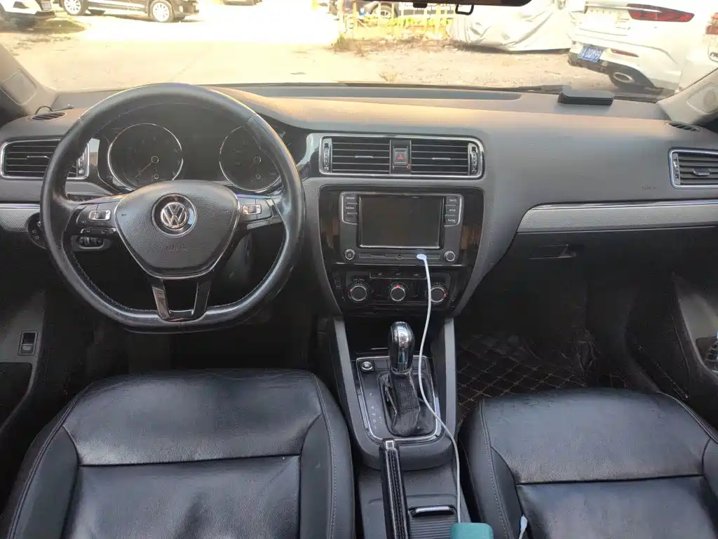 Volkswagen Sagitar — миниатюра 5