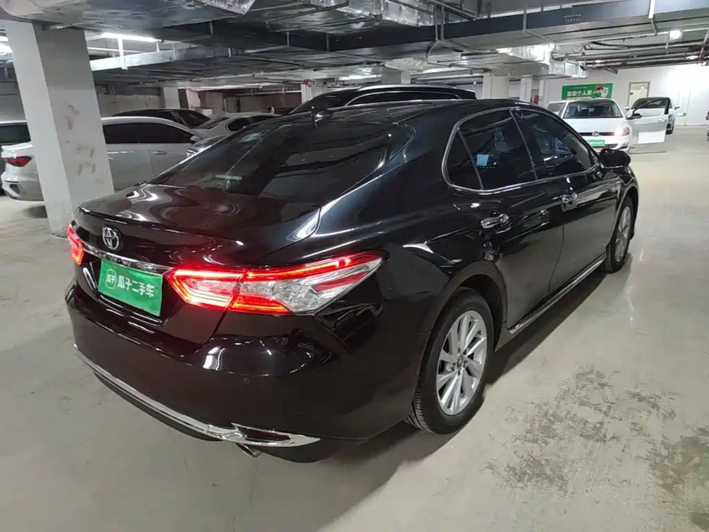 Toyota Camry — миниатюра 7