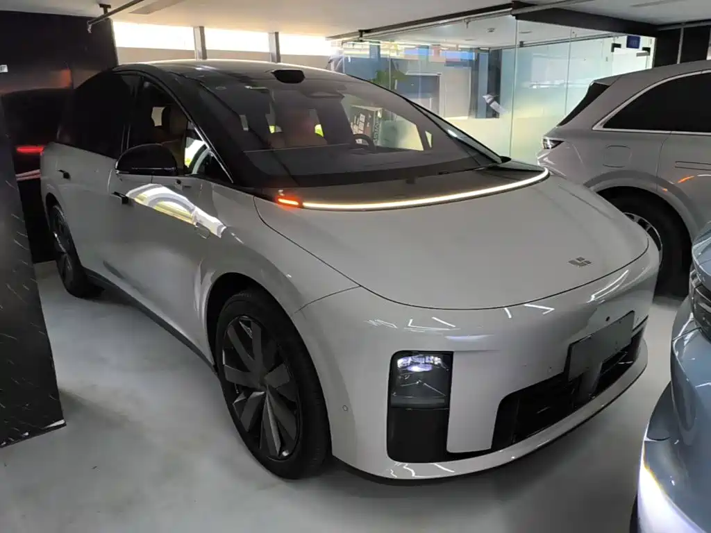 Li Auto Li i8 — миниатюра 4