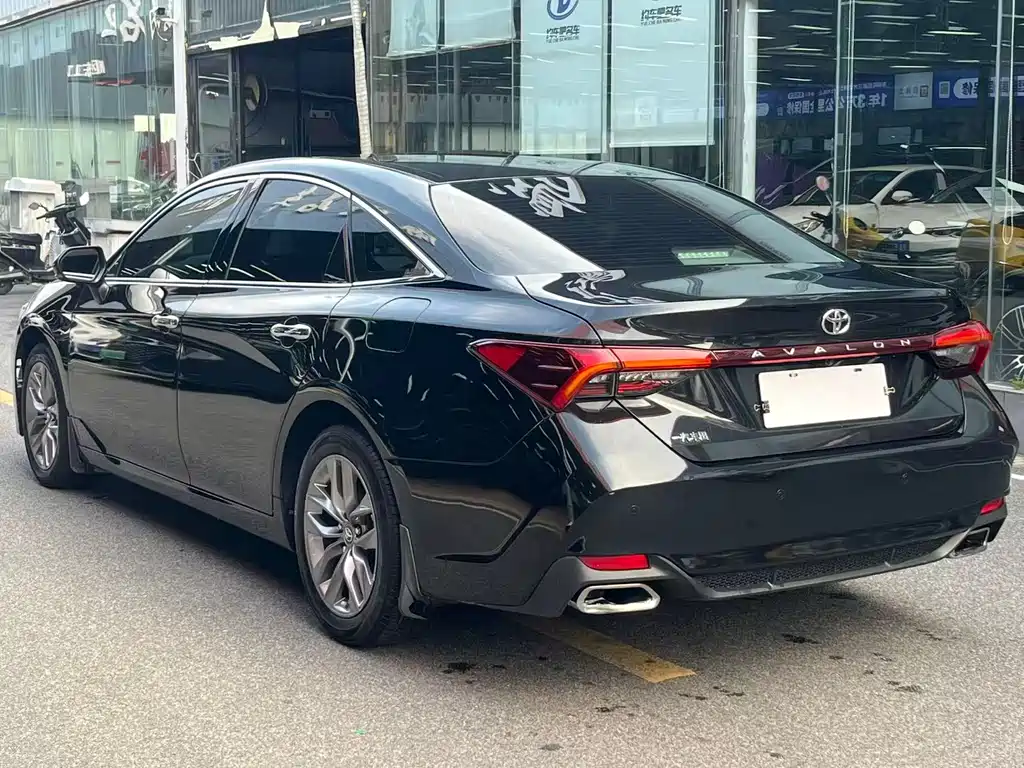 Toyota Avalon — миниатюра 6