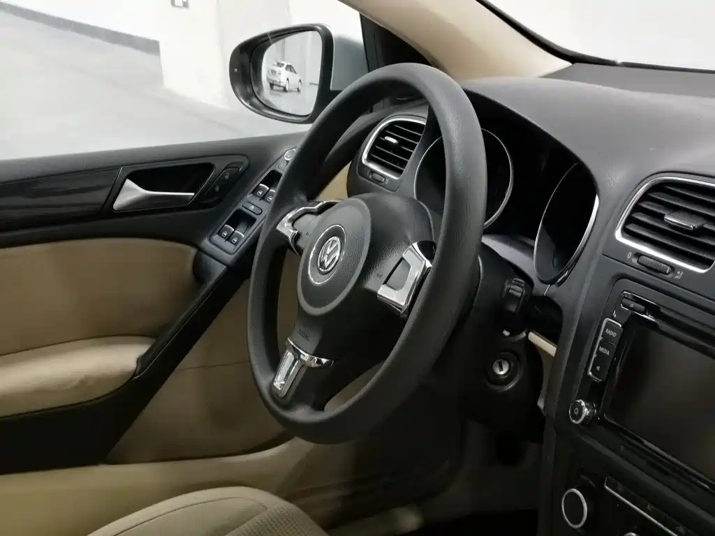 Volkswagen Golf — миниатюра 22