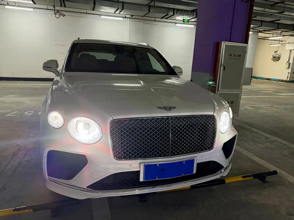 Bentley Bentayga — миниатюра 3