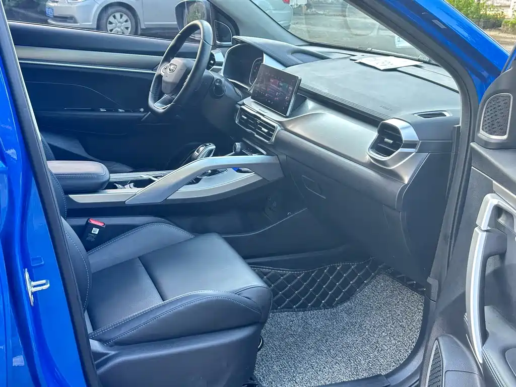 Geely Binyue NEV — миниатюра 6