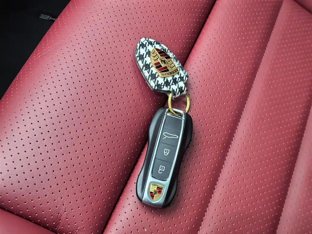 Porsche Panamera — миниатюра 35