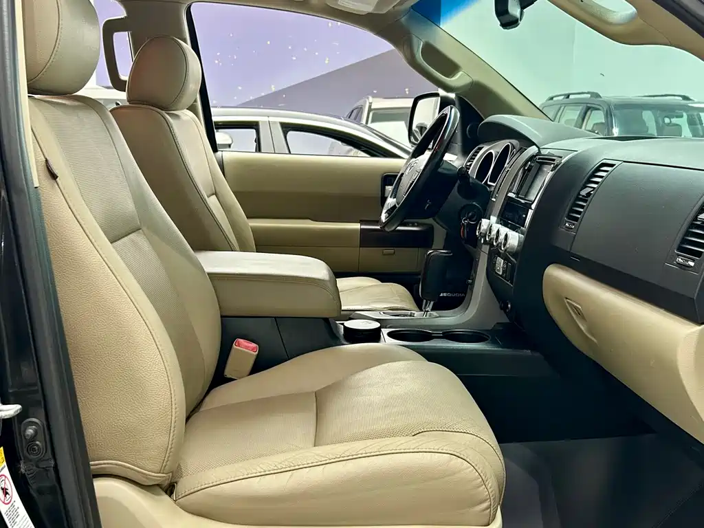 Toyota Sequoia 2010 5.7 Platinum