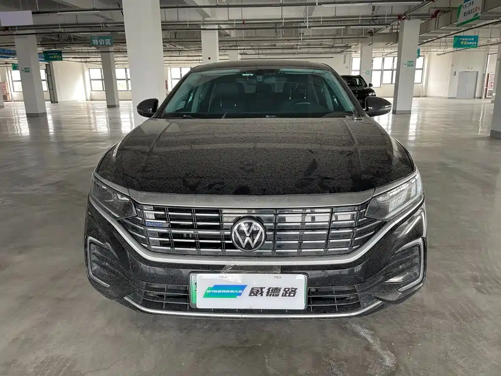 Volkswagen Passat PHEV — миниатюра 2