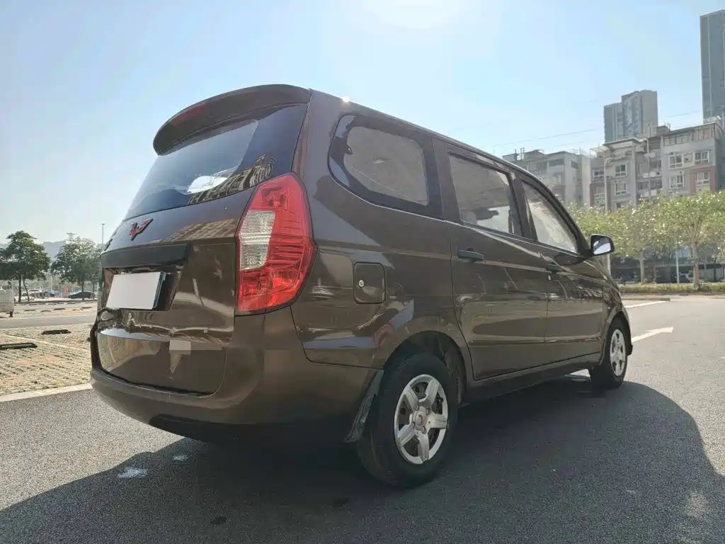 Wuling Hongguang — миниатюра 7