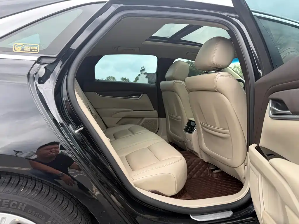 Cadillac XTS — миниатюра 11