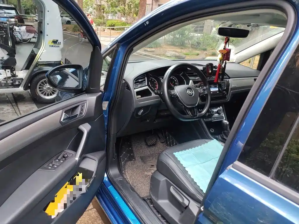 Volkswagen Touran — миниатюра 13