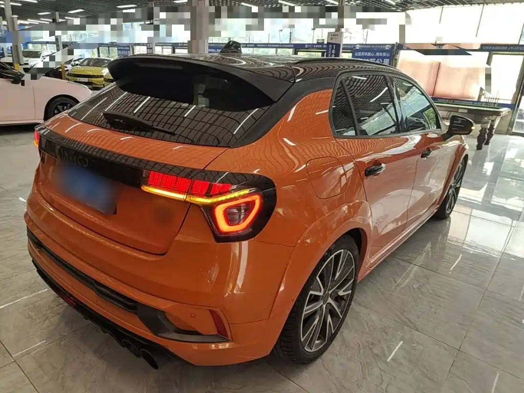 Lynk & Co 02 Hatchback — миниатюра 7