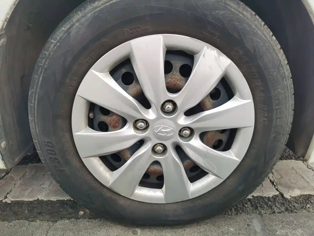 Hyundai Verna — миниатюра 8
