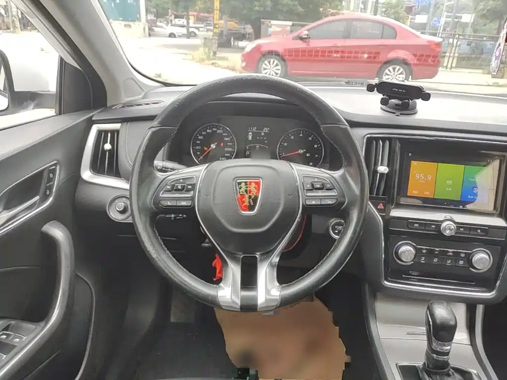 Roewe i6 Classic — миниатюра 11