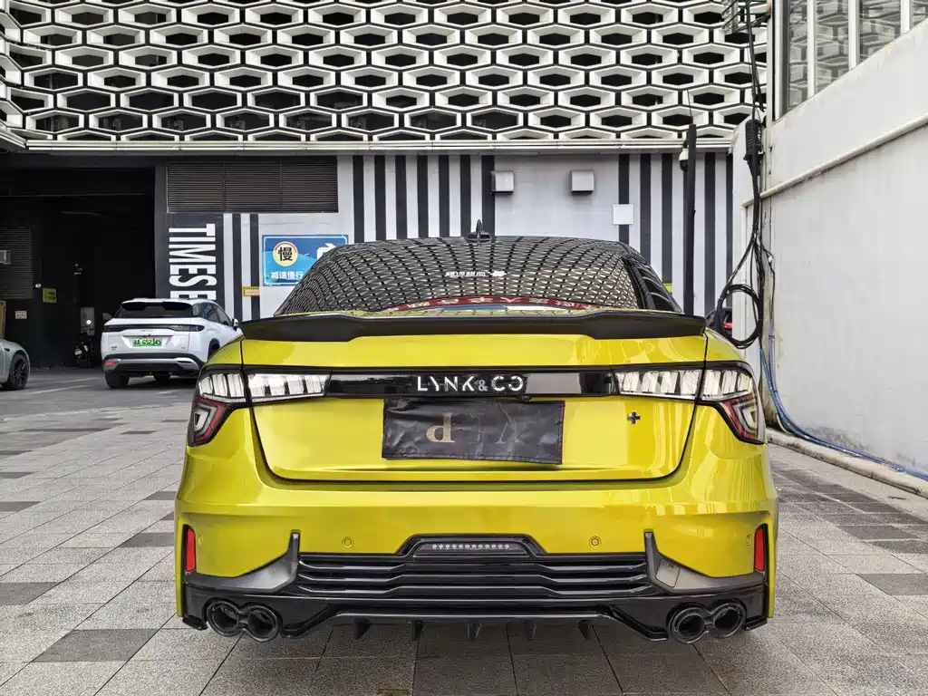 Lynk & Co 03 — миниатюра 8