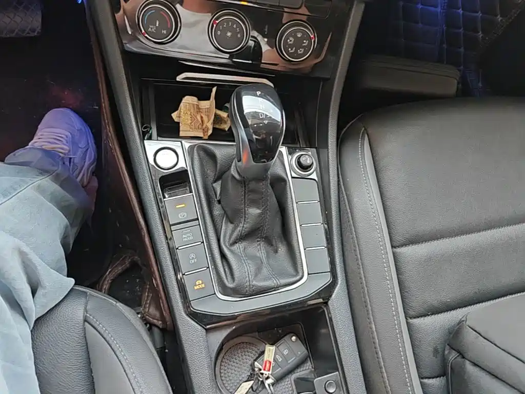 Volkswagen Sagitar — миниатюра 14