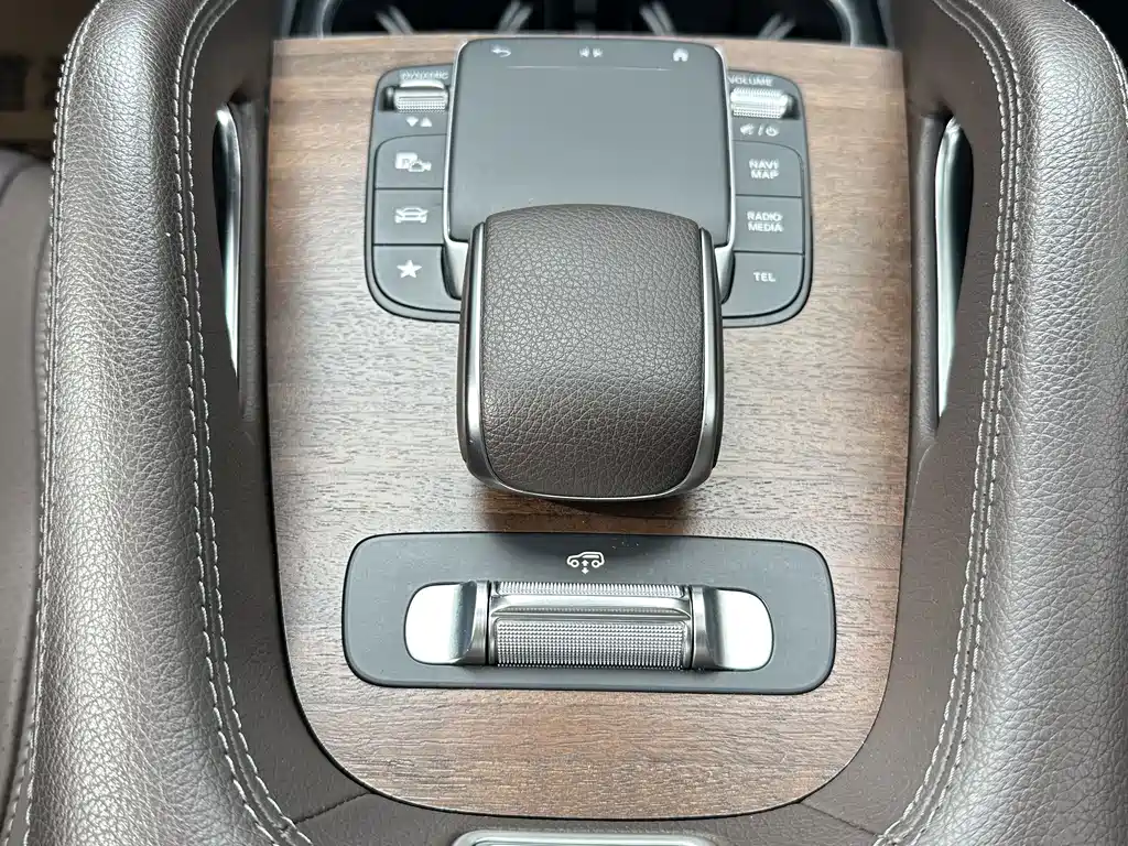 Mercedes-Benz GLE New Energy — миниатюра 9