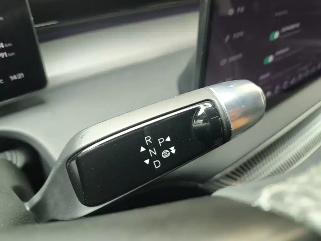 XPeng X9 — миниатюра 14